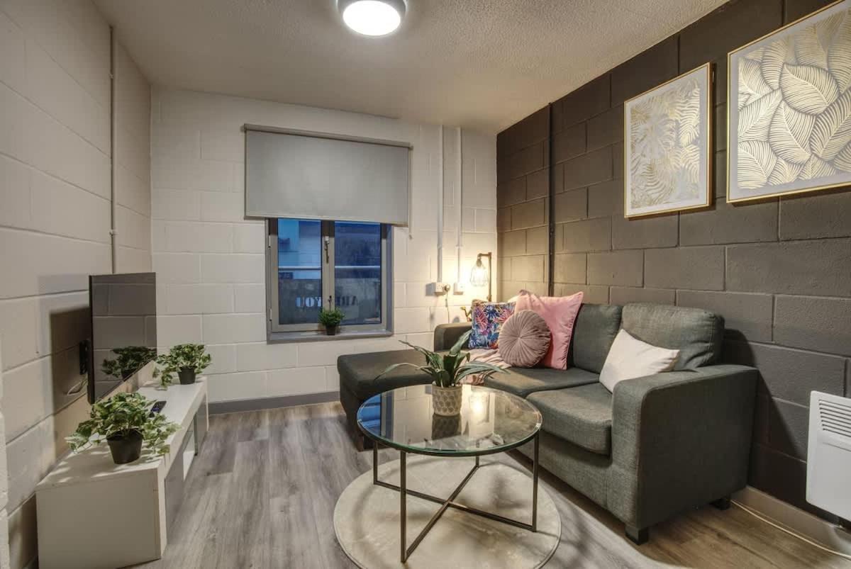 1Br City Centre Apt, Self Check In, Wifi, By Derbnb Sheffield Exterior photo